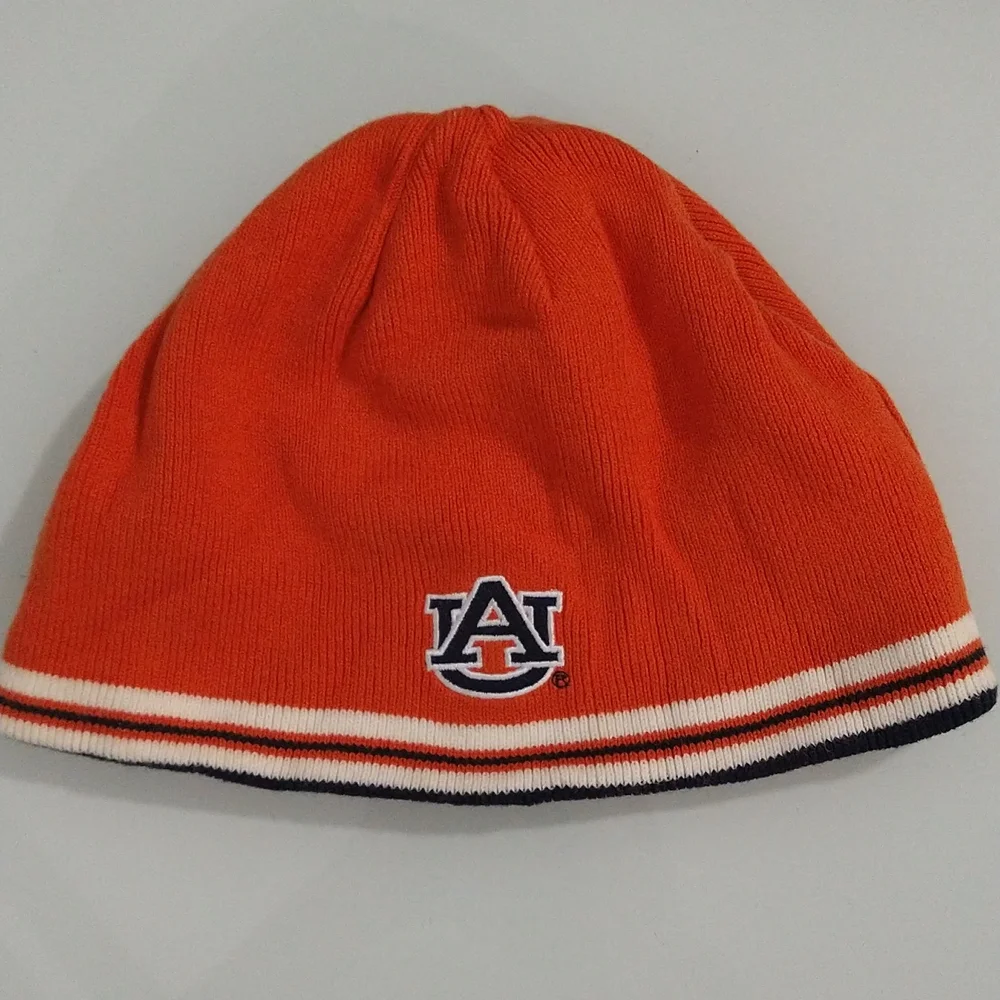 Auburn Tigers Reversible Beanie in Navy & Orange - Picture 2 of 2